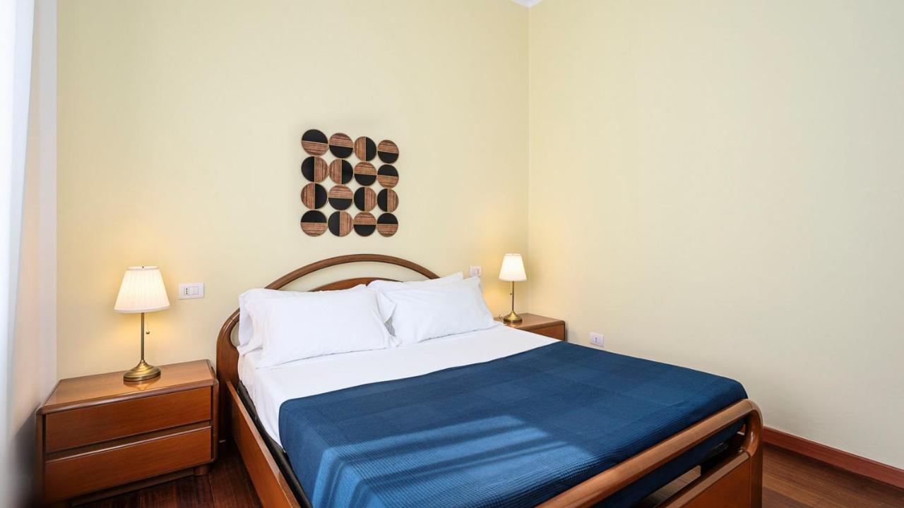 "Gold Fashion" - Residenza Duomo Citylife Apartment มิลาน ภายนอก รูปภาพ