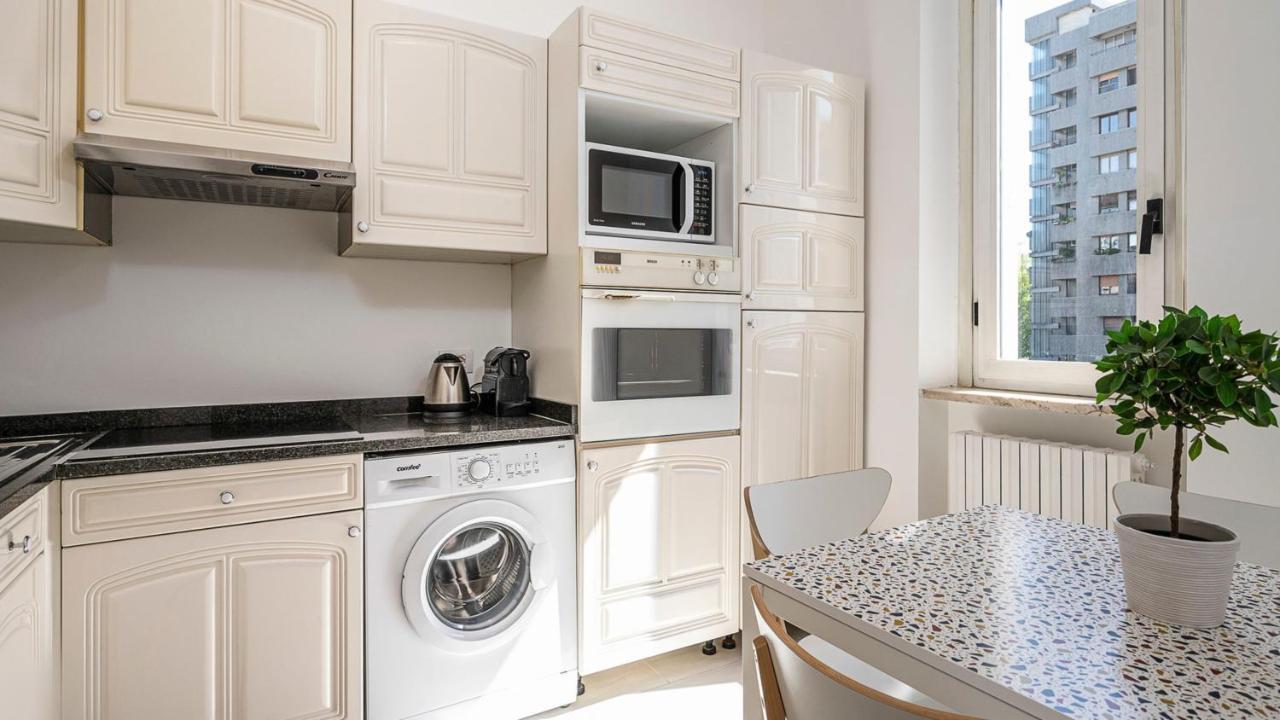 "Gold Fashion" - Residenza Duomo Citylife Apartment มิลาน ภายนอก รูปภาพ
